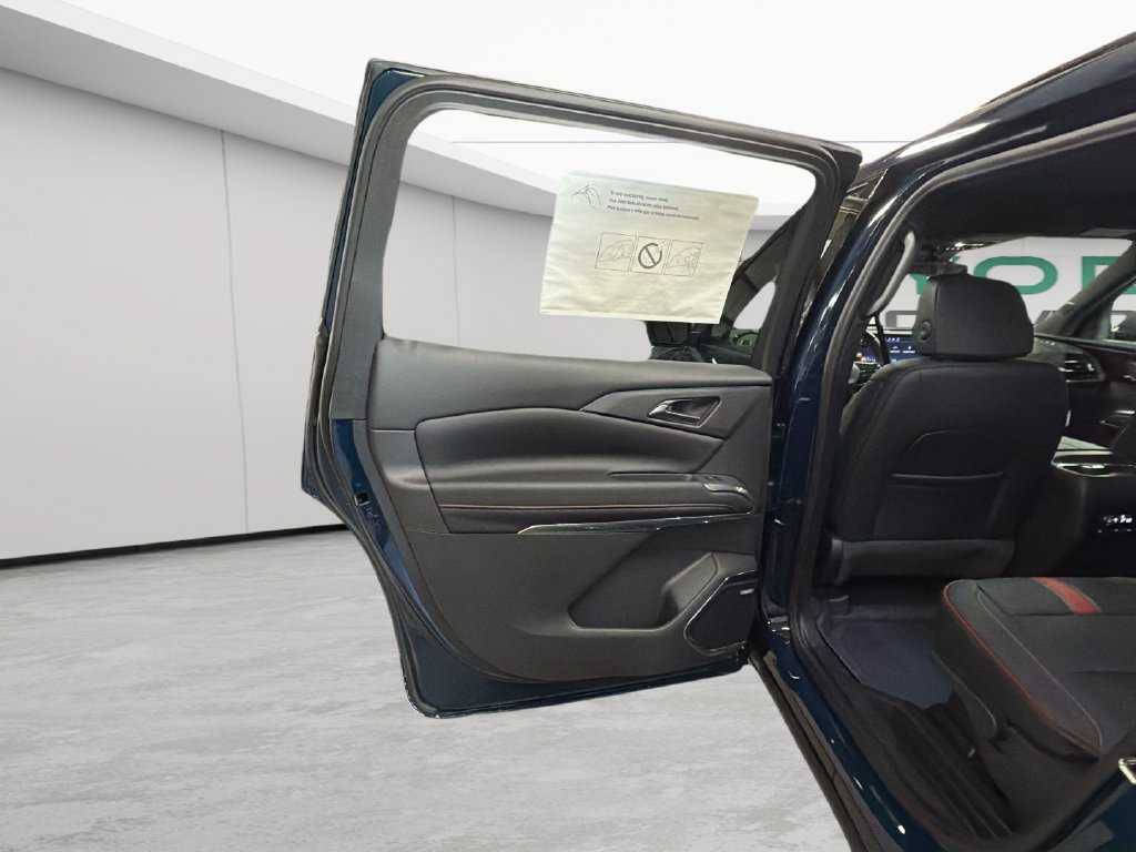 New 2027 Chevrolet Traverse RS w/ LPO, Floor Liner Package AWD/4WD image 39