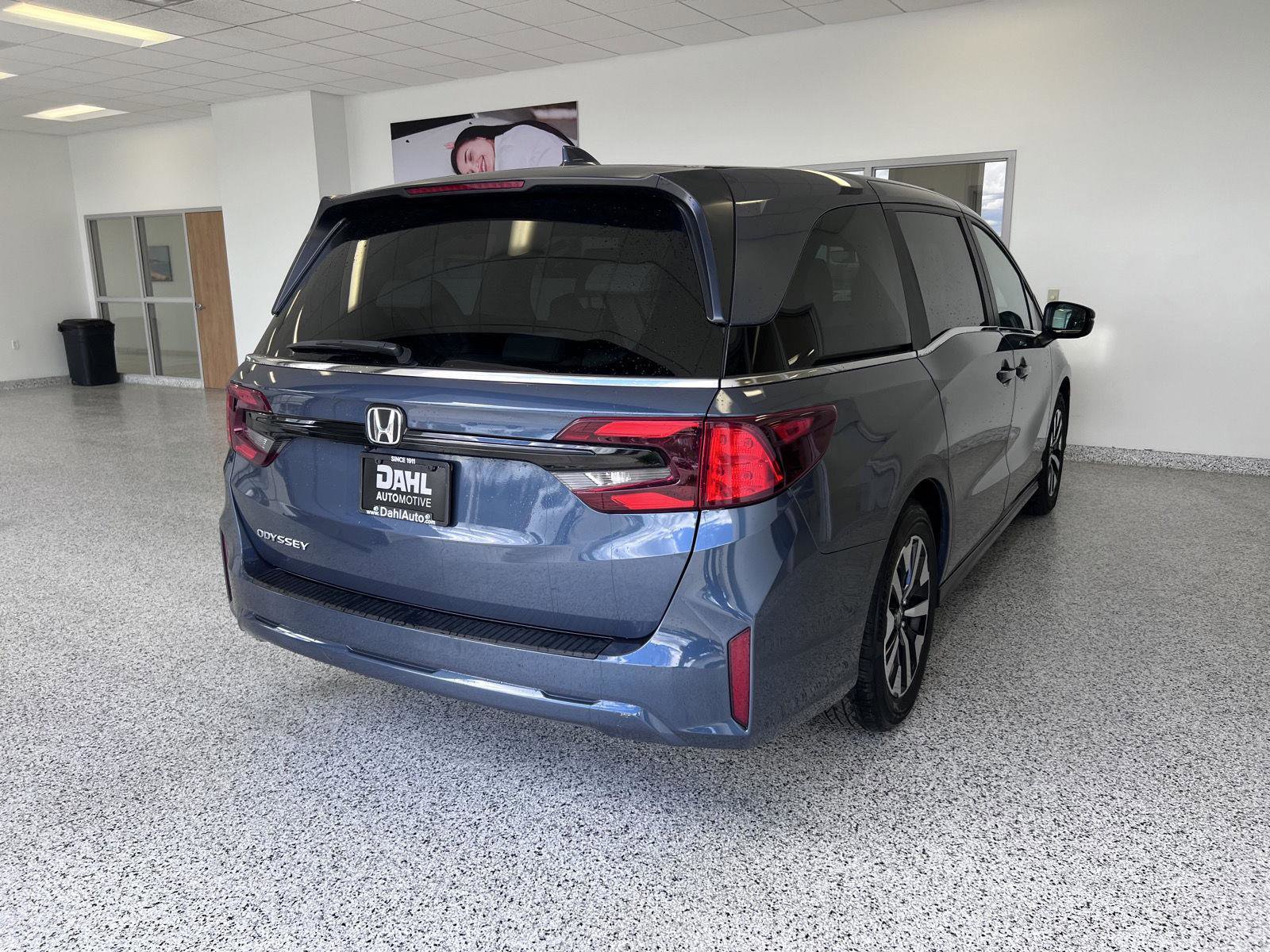 Used 2025 Honda Odyssey EX-L image 16