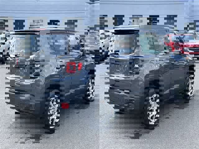 Used 2023 Jeep Renegade Latitude image 33