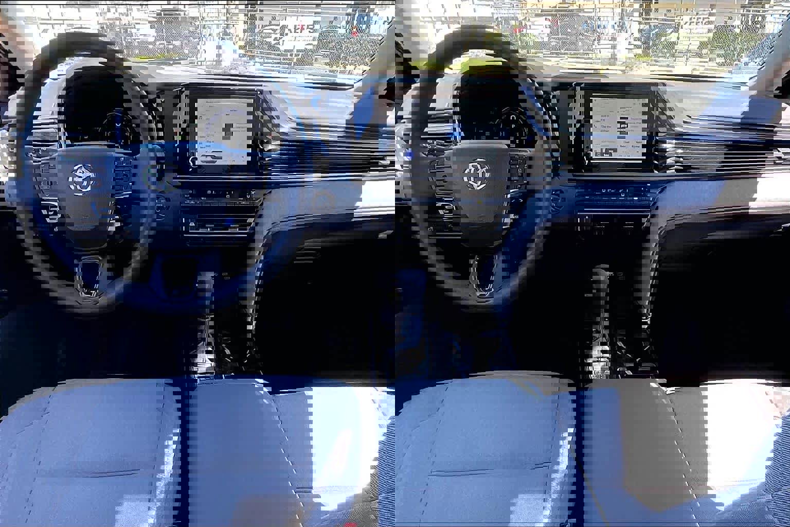 Used 2025 Toyota Camry LE image 13