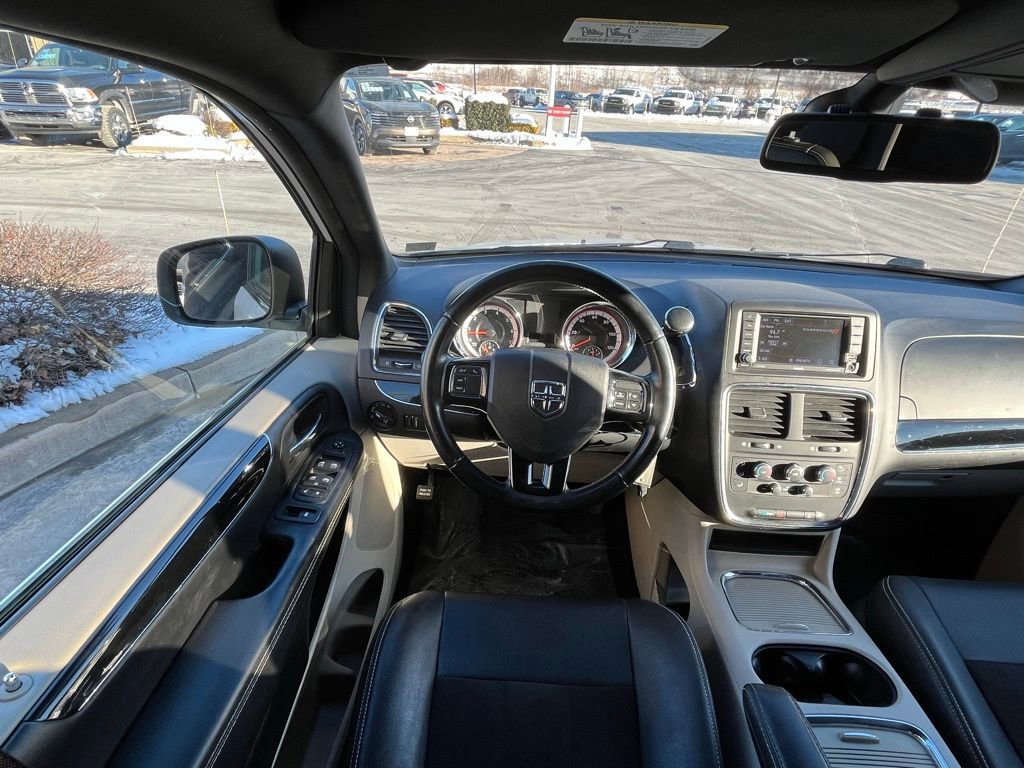Used 2020 Dodge Grand Caravan SXT image 8