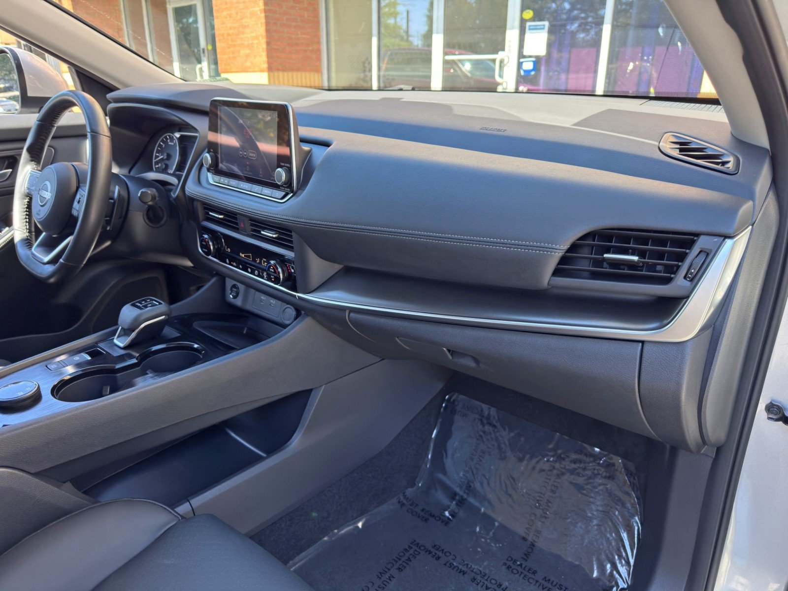 Used 2024 Nissan Rogue SV w/ SV Premium Package AWD/4WD image 14