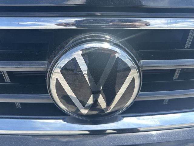 Used 2021 Volkswagen Atlas Cross Sport SE w/ Panoramic Sunroof Package FWD image 10