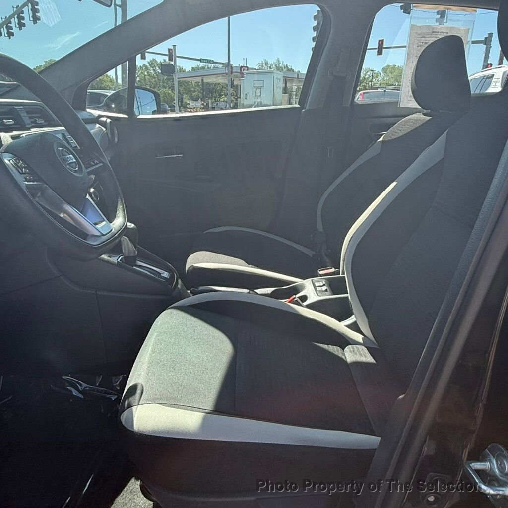 Used 2021 Nissan Versa SV FWD image 22