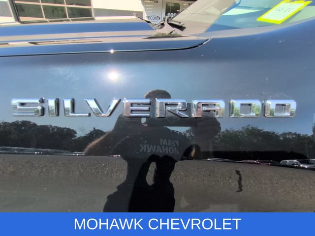 Used 2022 Chevrolet Silverado 1500 LT AWD/4WD image 32