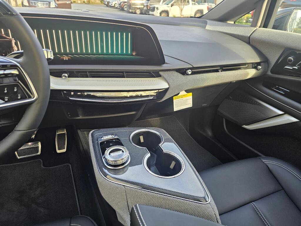 New 2026 Cadillac Optiq Luxury 1 RWD image 23