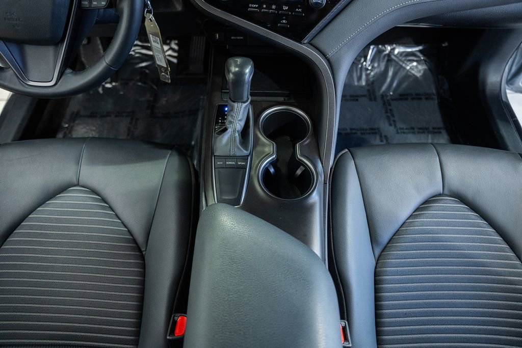 Used 2024 Toyota Camry SE image 22