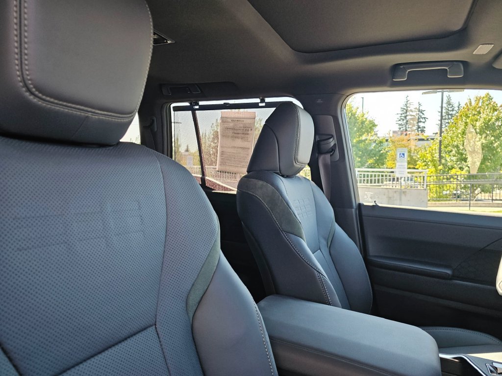 Used 2026 Lexus GX 550 AWD/4WD image 11