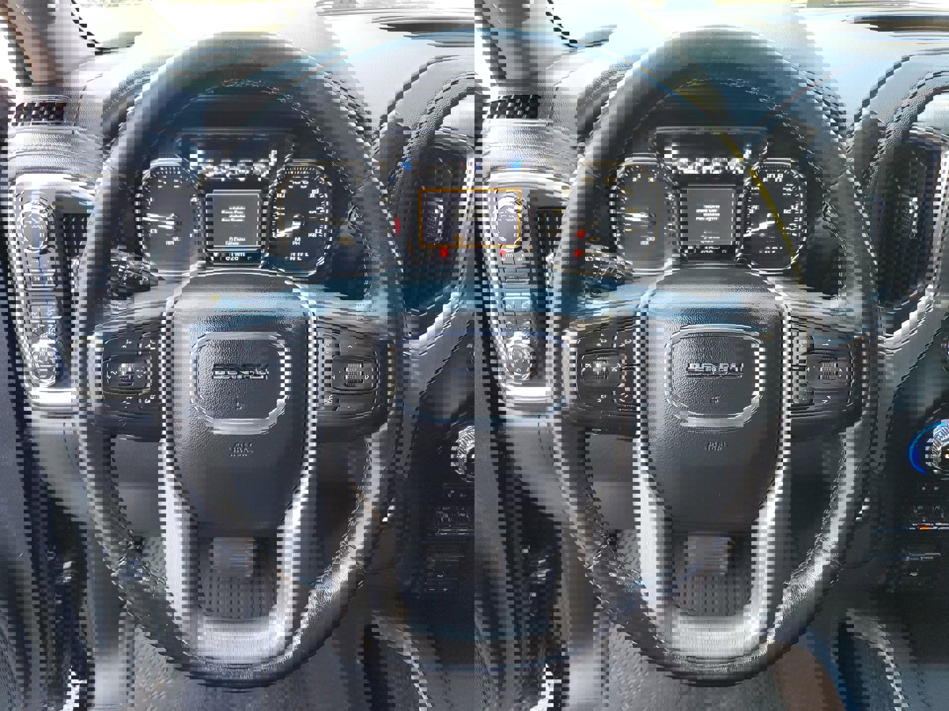 Used 2020 GMC Sierra 3500 Denali w/ Denali Ultimate Package image 65