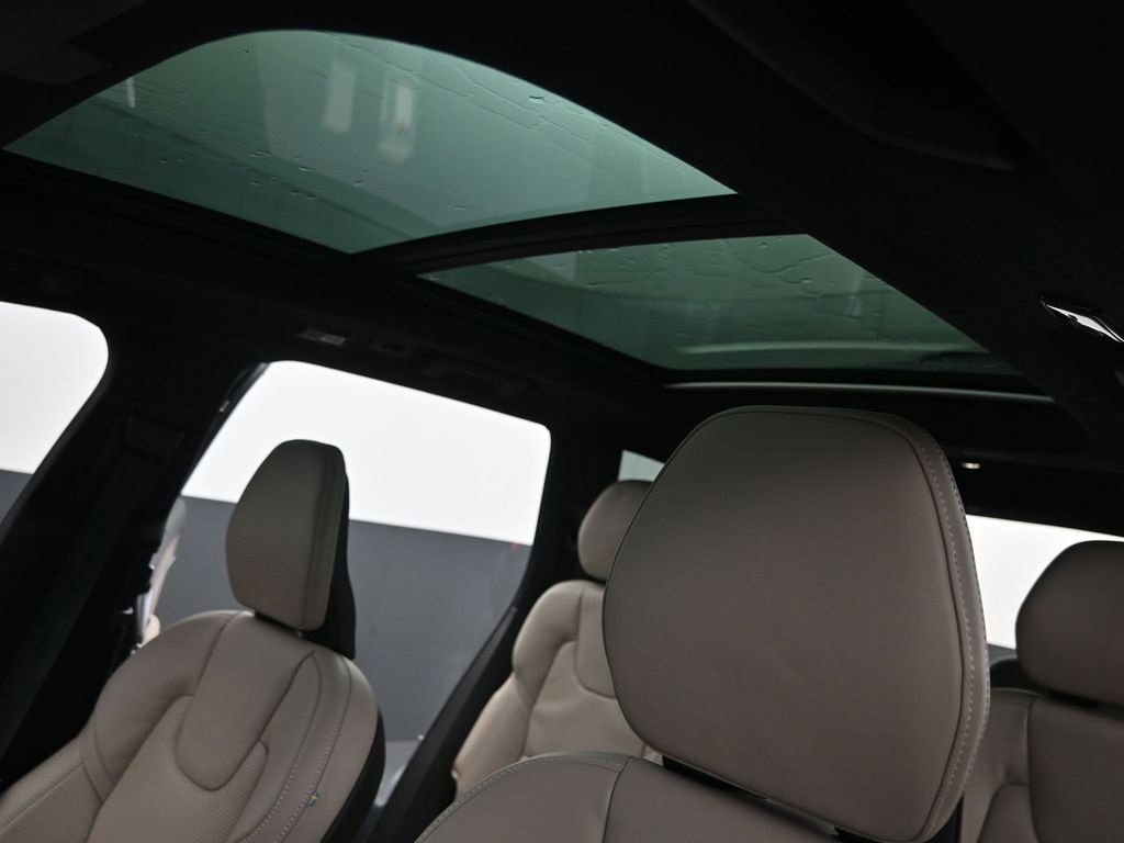 New 2026 Volvo XC90 B6 Ultra w/ Lounge Package image 28