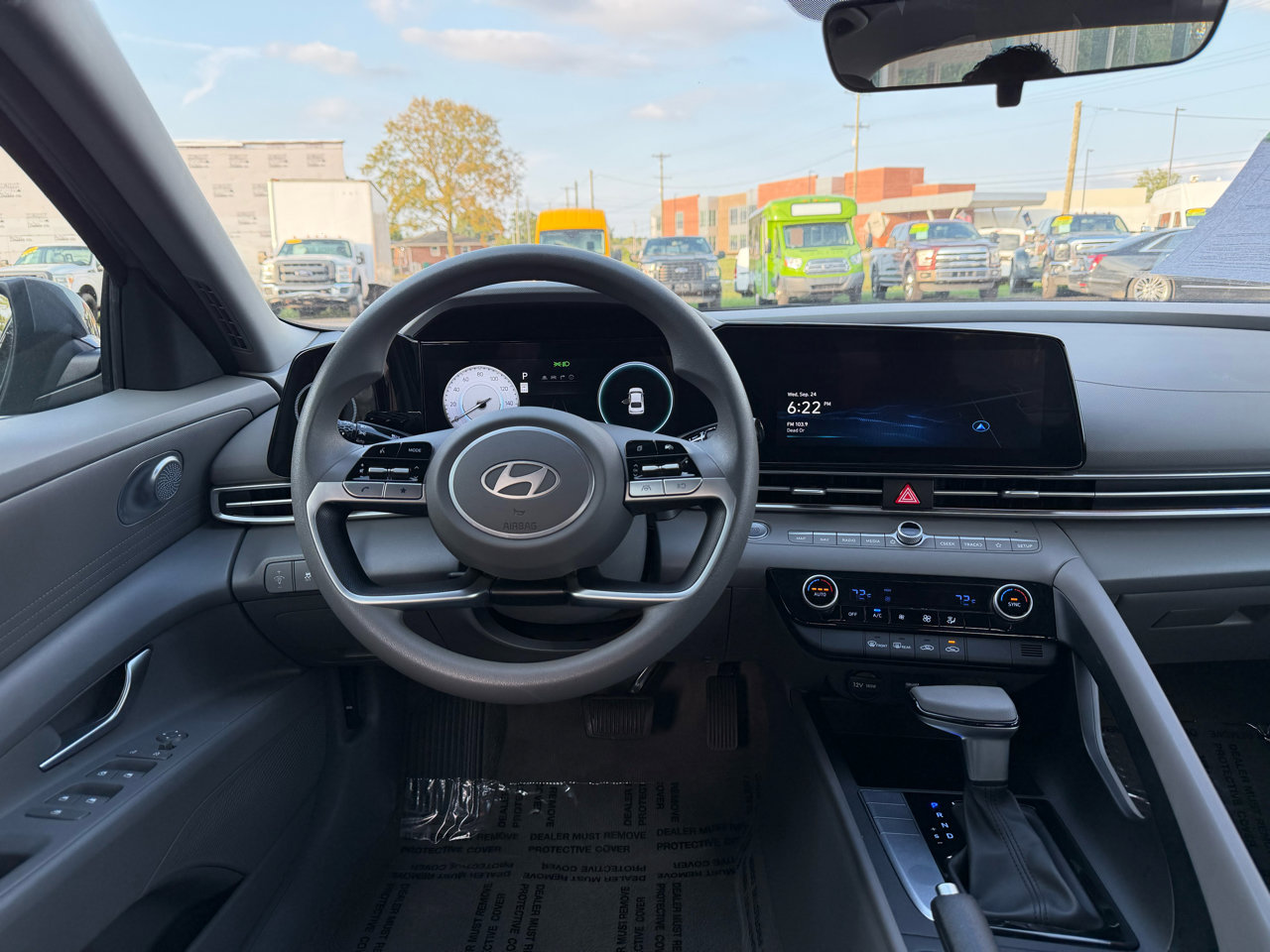 Used 2024 Hyundai Elantra SEL image 16