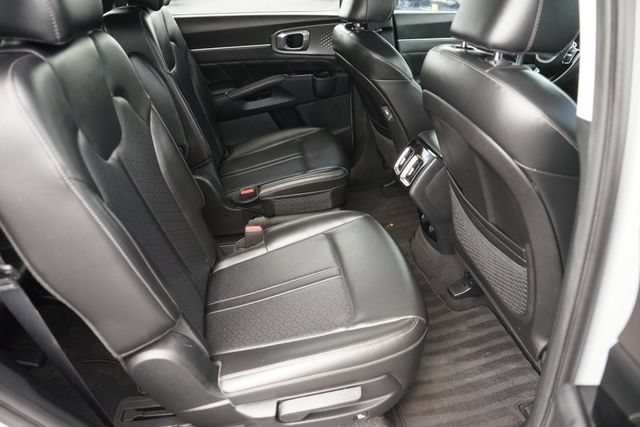 Used 2023 Kia Sorento SX FWD image 18