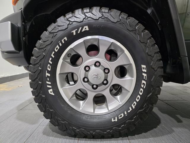 Used 2013 Toyota FJ Cruiser 4WD w/ Upgrade Pkg image 22