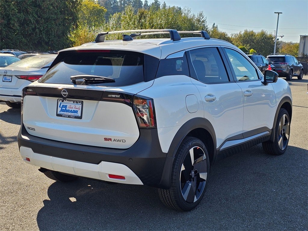 New 2026 Nissan Kicks SR w/ Cold Weather Package image 5