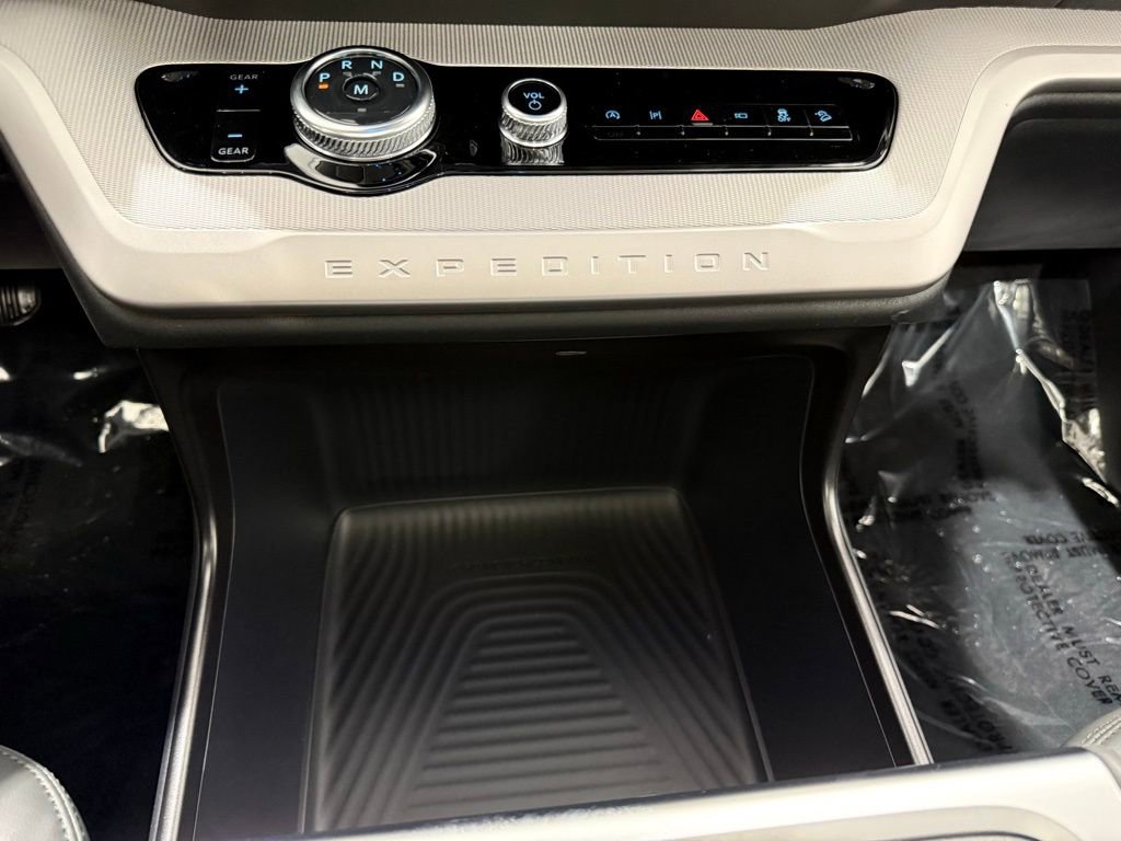 New 2026 Ford Expedition Active AWD/4WD image 45