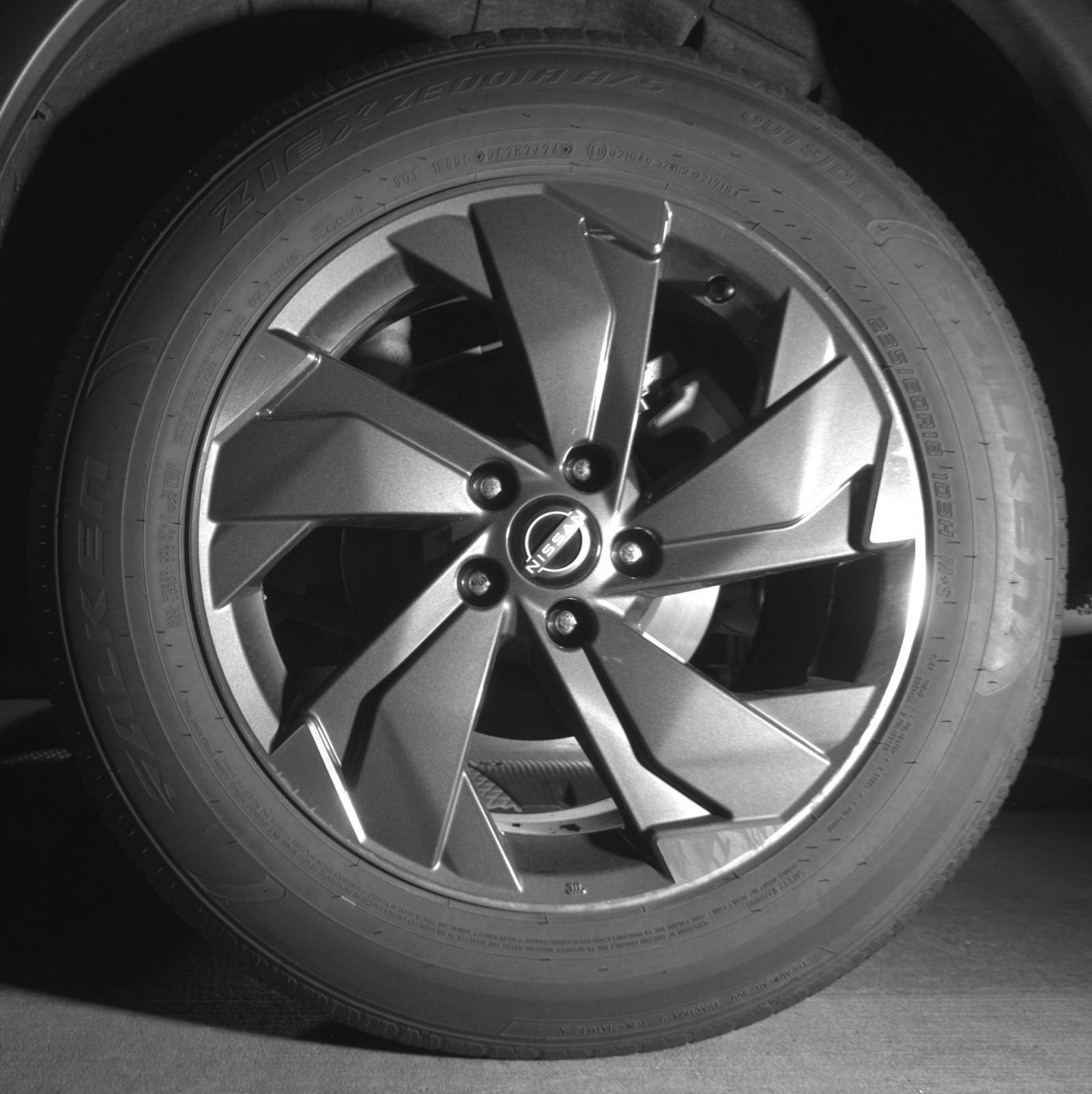 Used 2025 Nissan Rogue SV FWD image 17