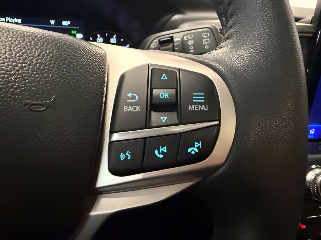 Used 2023 Ford Explorer Limited w/ Limited Technology Package AWD/4WD image 25