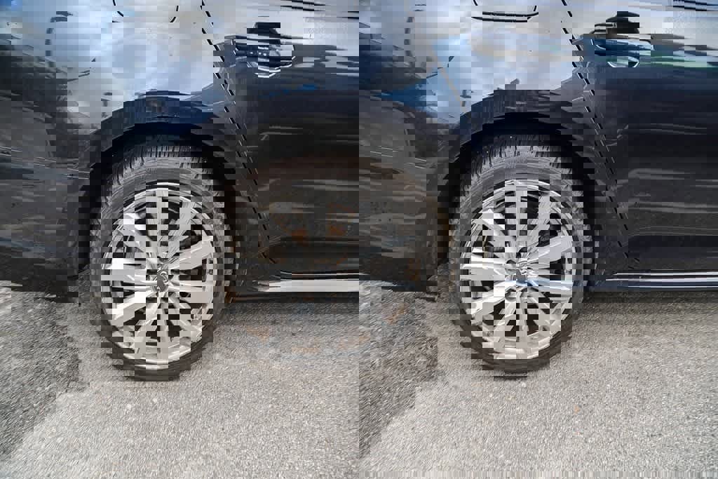 Used 2018 Audi A4 2.0T Ultra Premium w/ 18" Wheel Package image 38