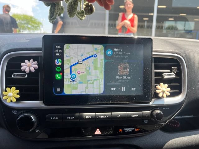 Used 2021 Hyundai Venue SE FWD image 17