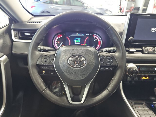 Used 2023 Toyota RAV4 XLE Premium AWD/4WD image 20