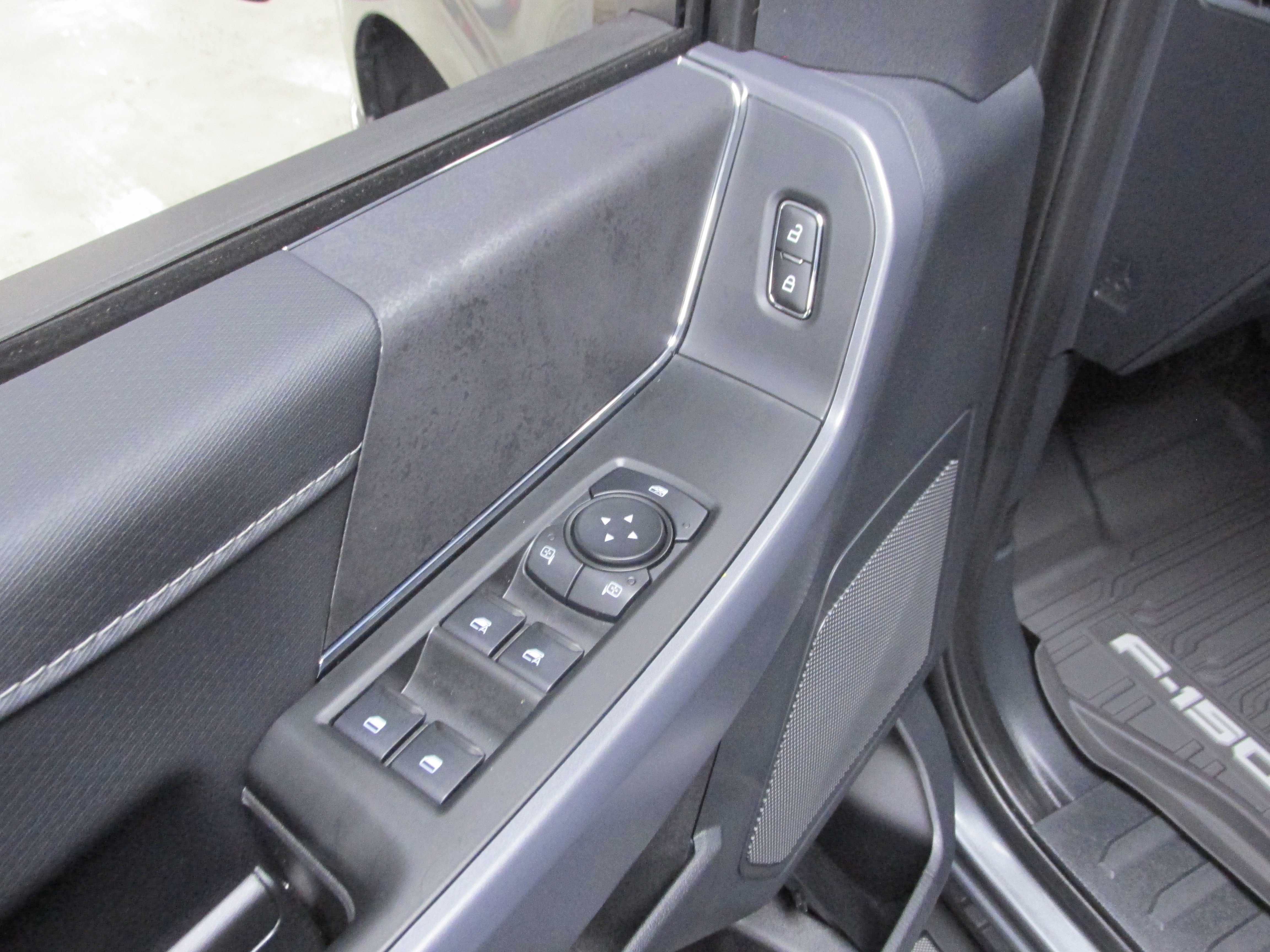 New 2026 Ford F150 XLT w/ Equipment Group 302A MID image 27