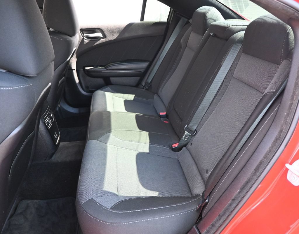Used 2016 Dodge Charger SXT w/ Blacktop Package RWD image 13