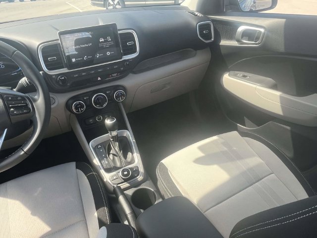 New 2026 Hyundai Venue SEL FWD image 14