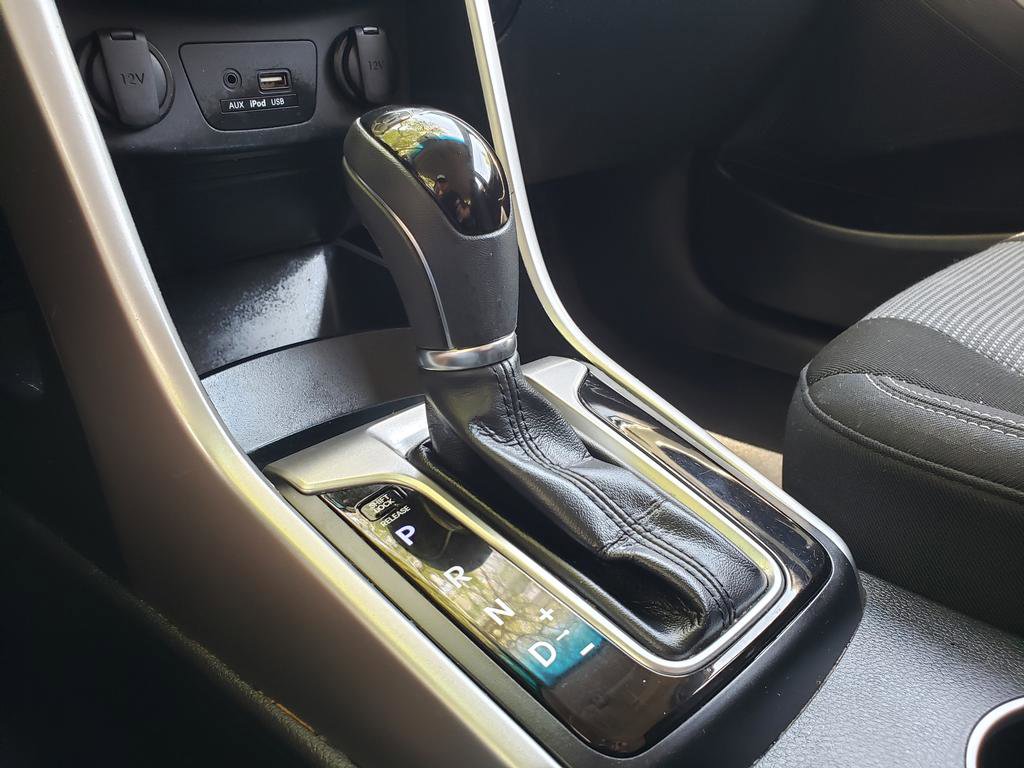 Used 2016 Hyundai Elantra GT FWD image 25