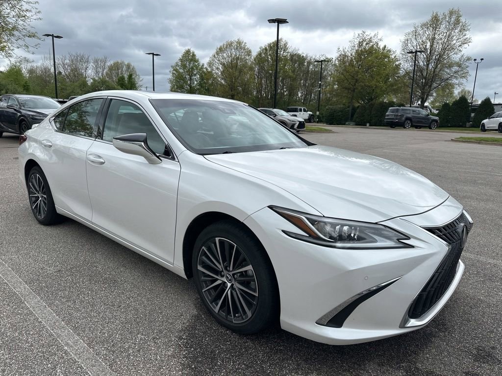 Used 2023 Lexus ES 250 w/ Premium Package AWD/4WD image 2