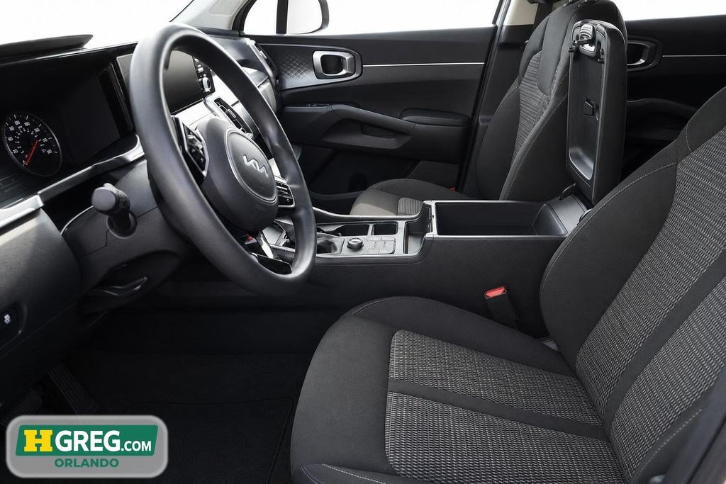 Used 2023 Kia Sorento LX FWD image 10