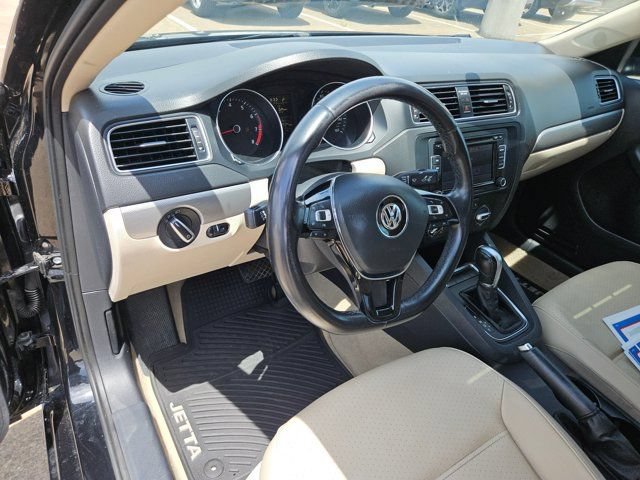 Used 2015 Volkswagen Jetta SE FWD image 16
