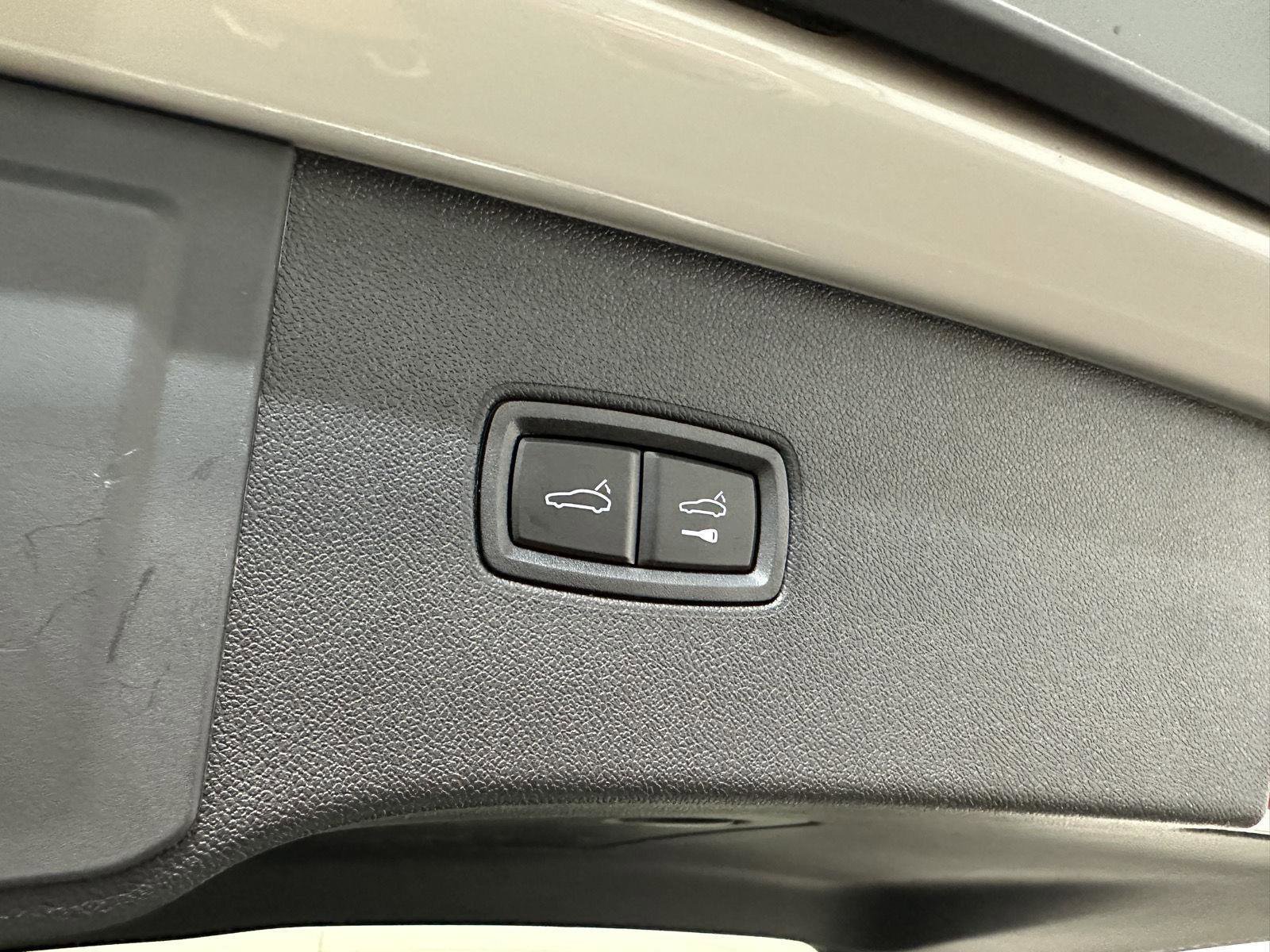 Certified 2025 Porsche Cayenne Turbo image 40