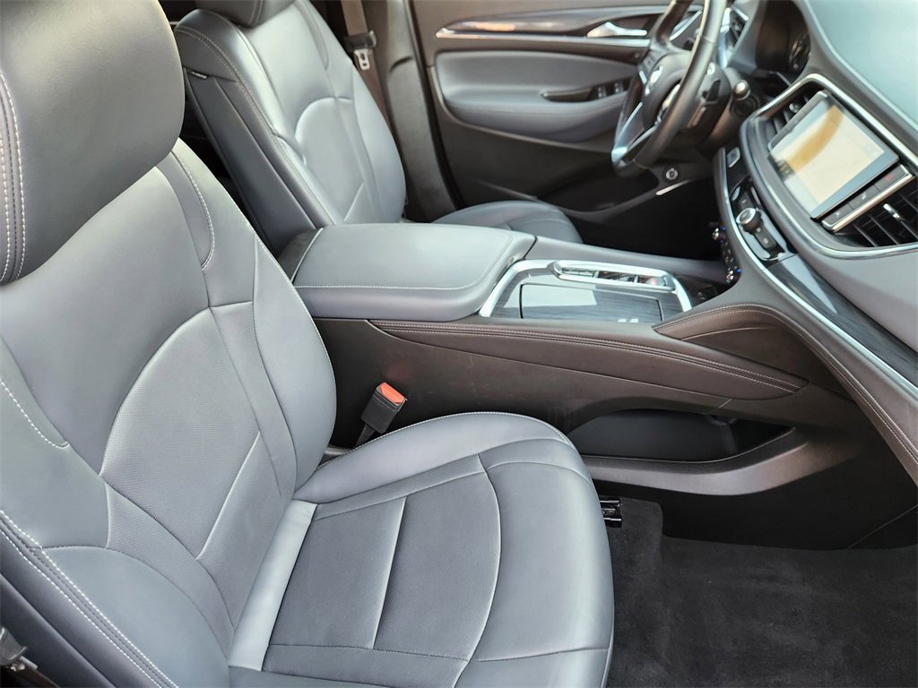 Used 2024 Buick Enclave Premium image 13