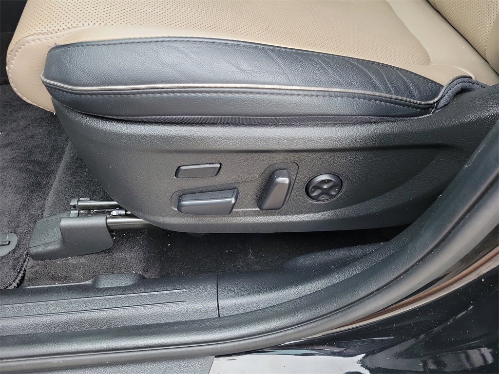 Certified 2022 Hyundai Santa Fe Limited image 26