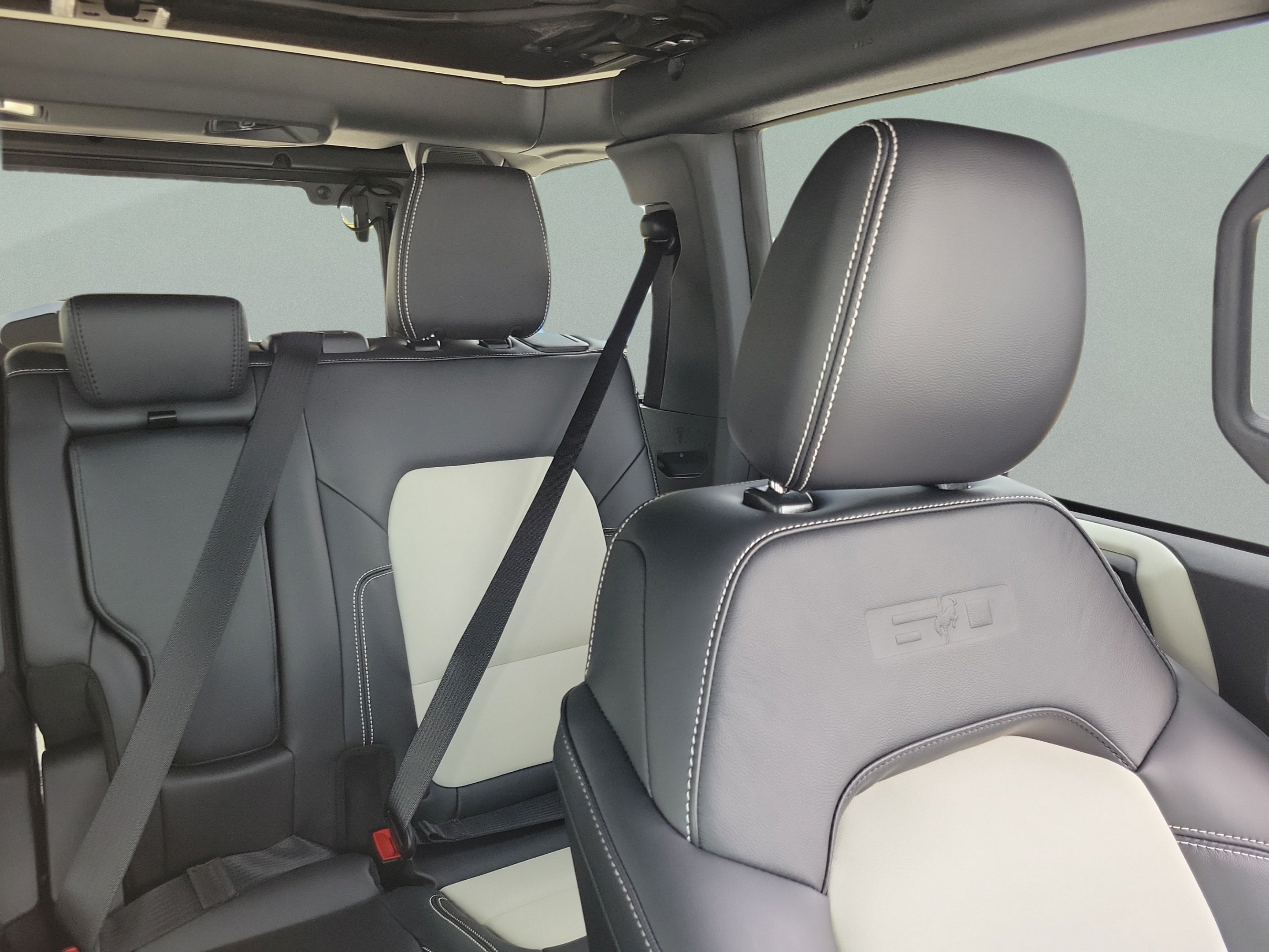New 2026 Ford Bronco Outer Banks w/ Sasquatch Package AWD/4WD image 10