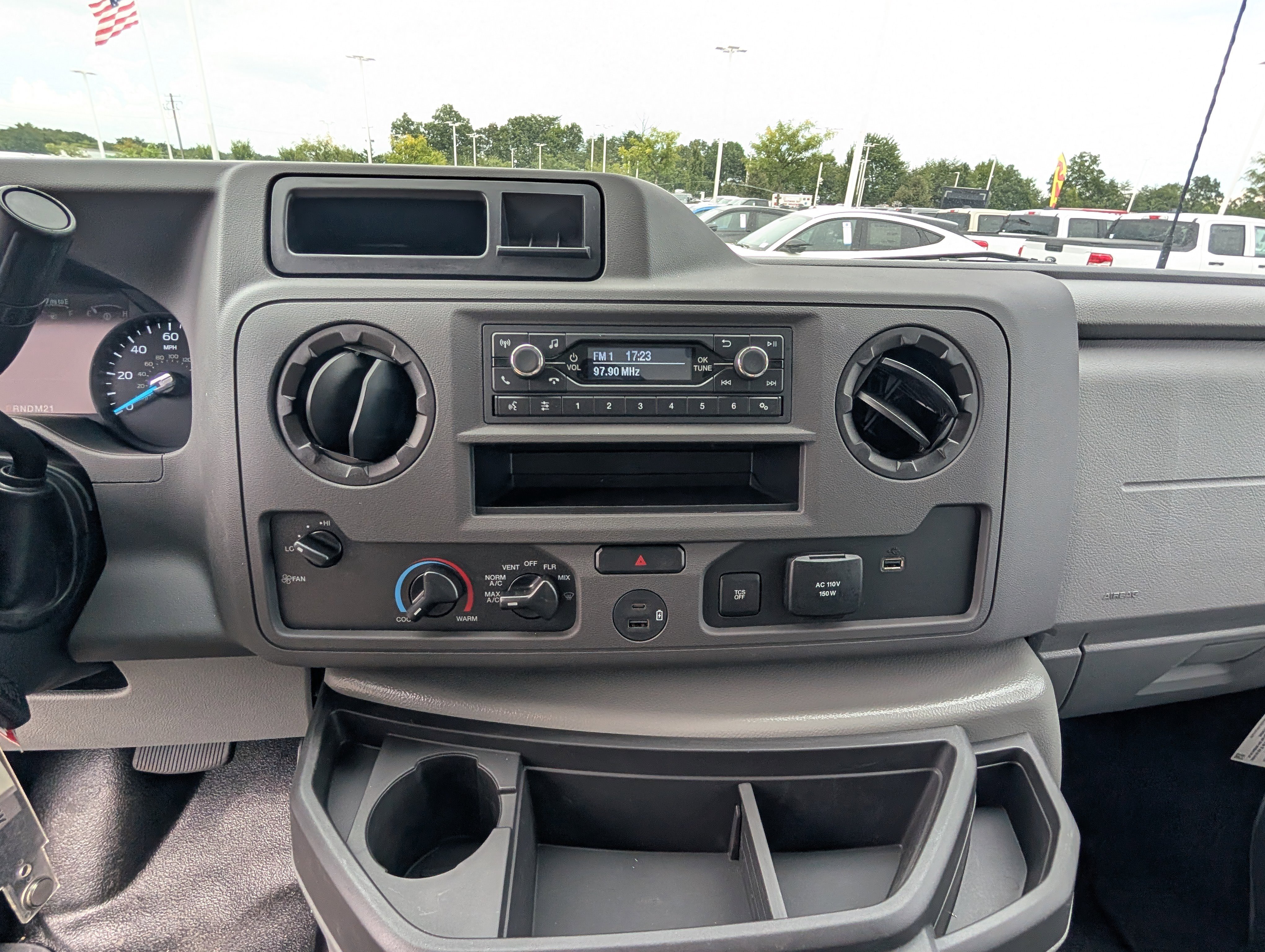 New 2026 Ford E-450 and Econoline 450 Super Duty w/ Power Equipment Group image 11