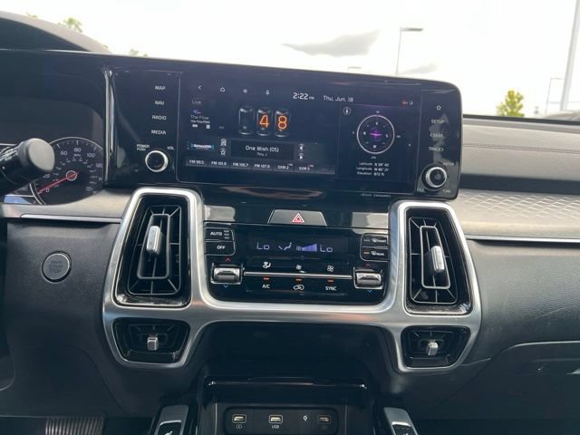 Used 2021 Kia Sorento SX AWD/4WD image 16