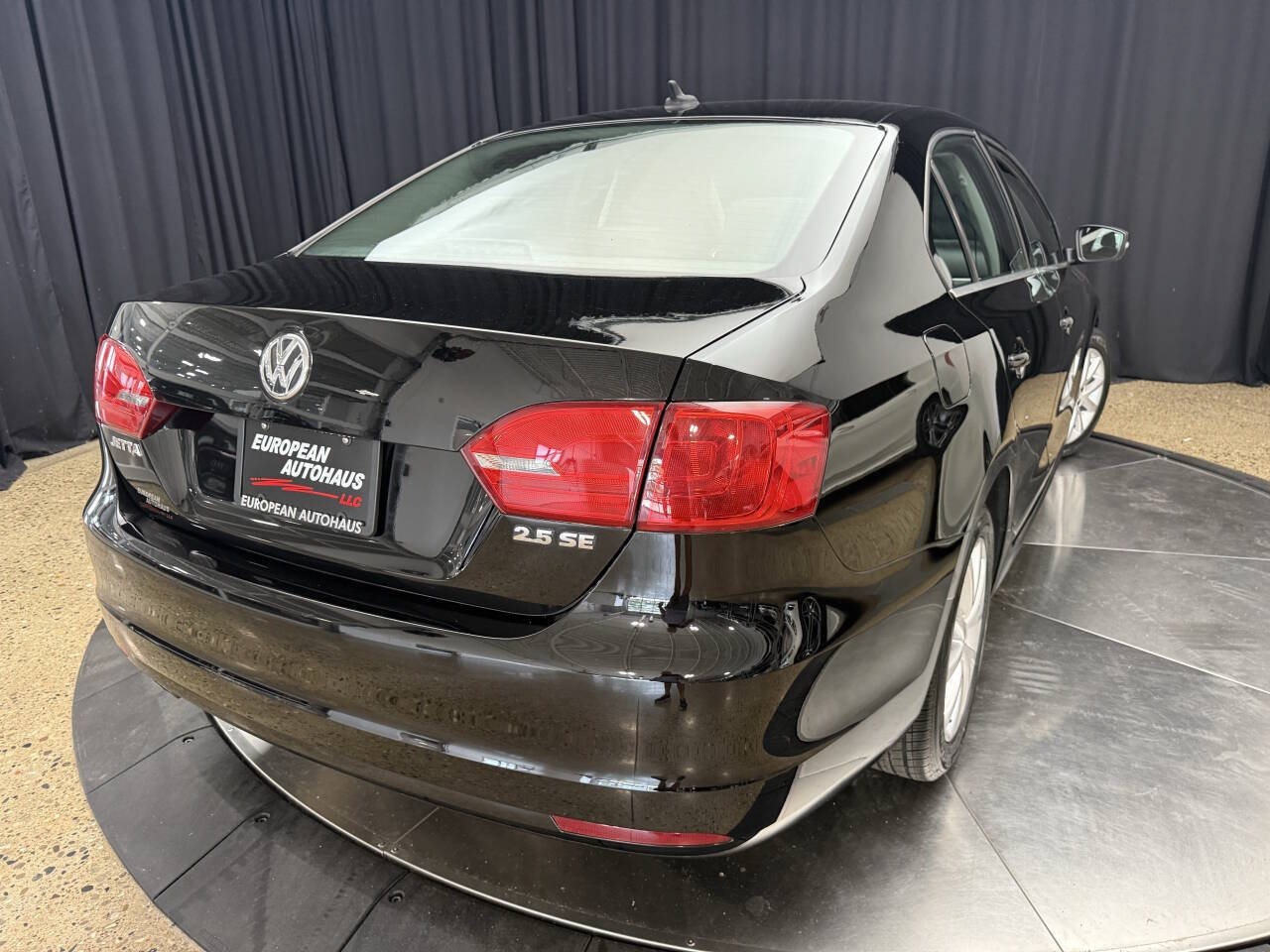 Used 2013 Volkswagen Jetta SE FWD image 10