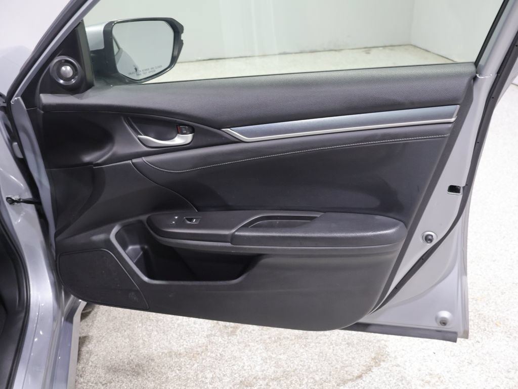 Used 2018 Honda Civic Touring image 23