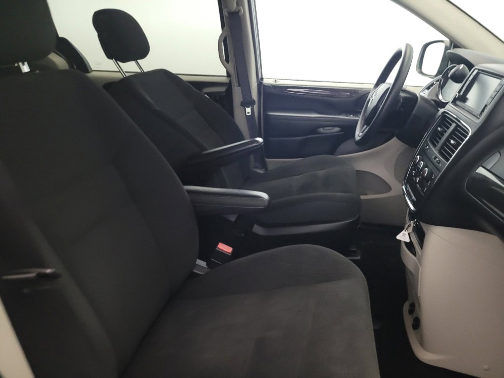 Used 2019 Dodge Grand Caravan SE w/ UConnect Hands-Free Group FWD image 21