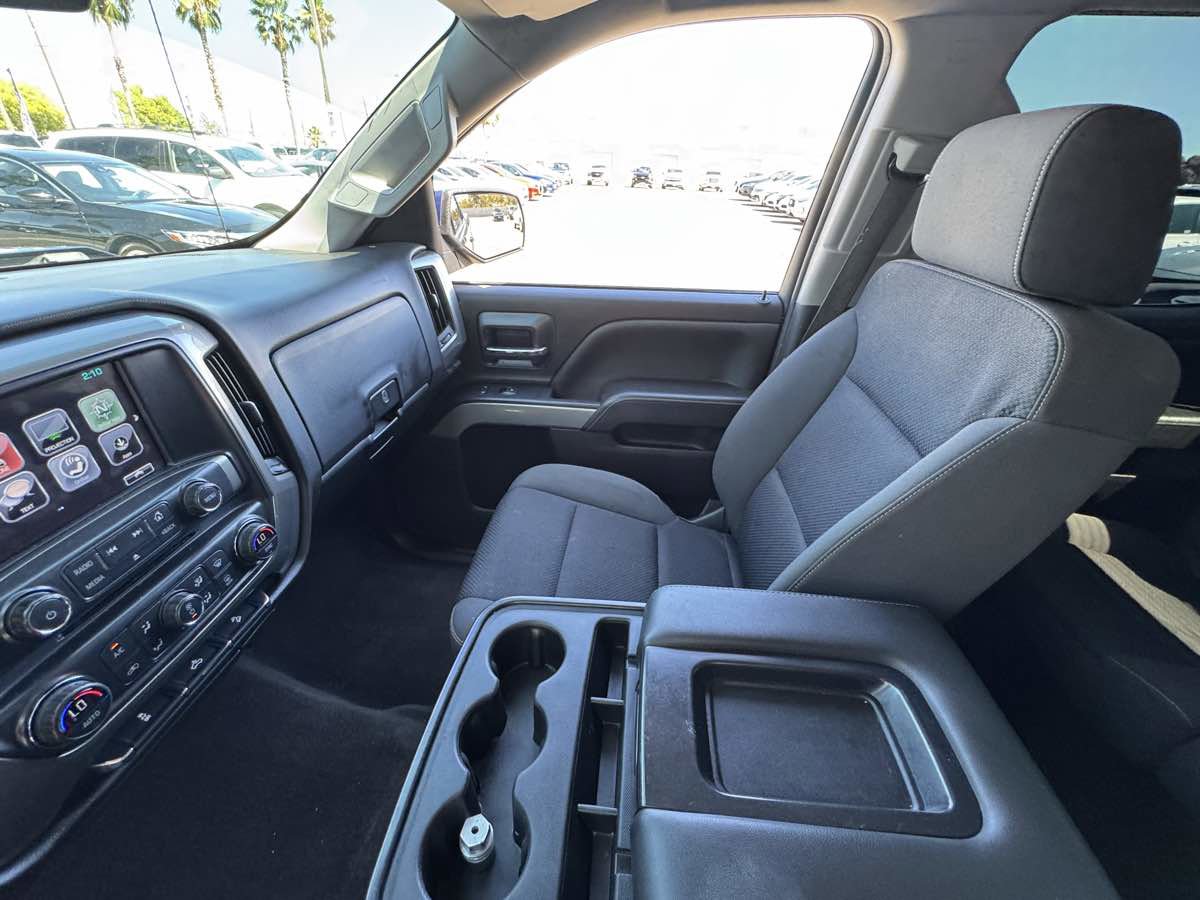 Used 2018 Chevrolet Silverado 1500 LT w/ All Star Edition image 36