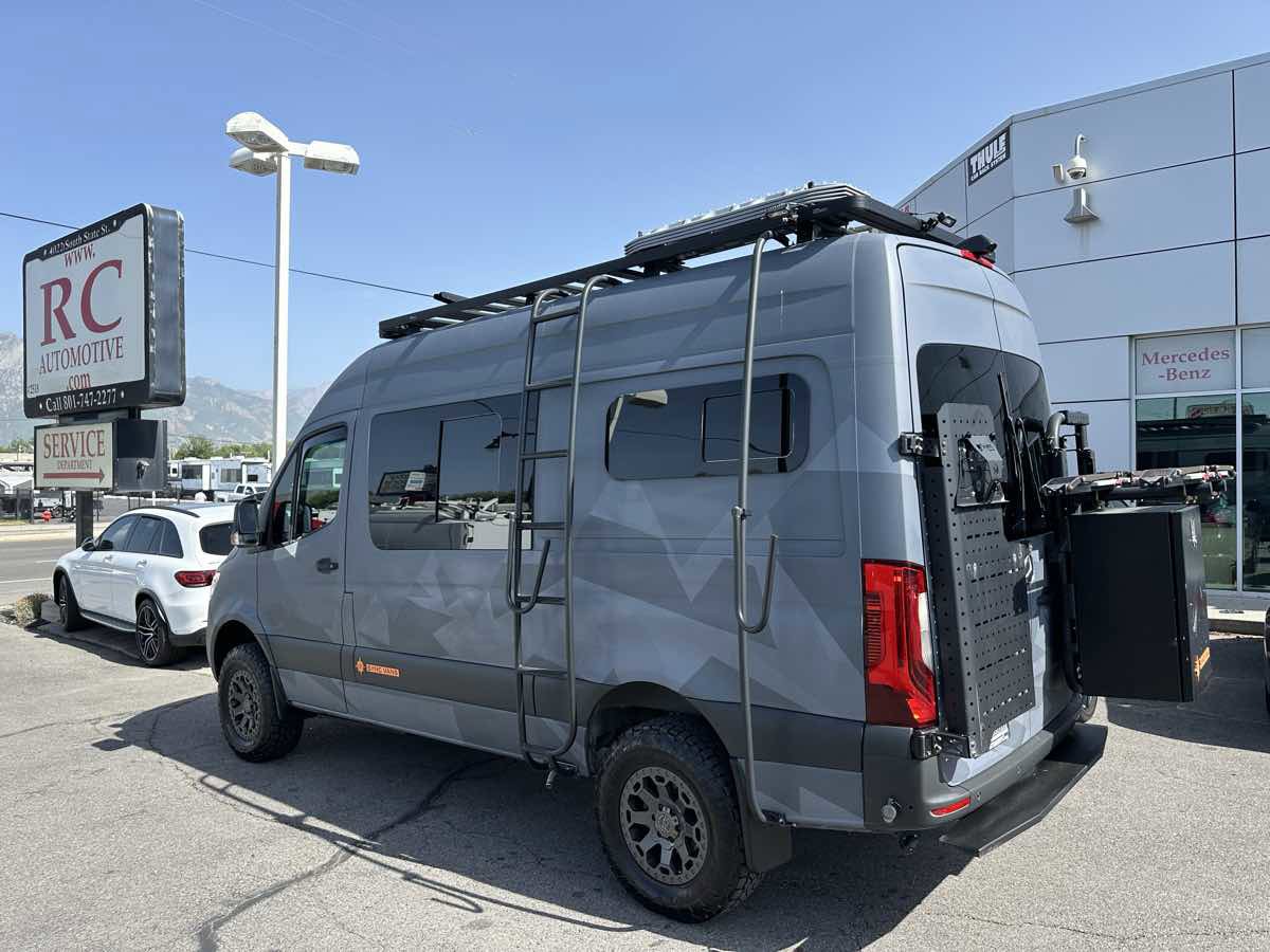 Used 2020 Mercedes-Benz Sprinter 2500 image 3