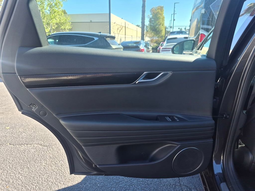 Used 2026 Genesis G80 2.5T image 17