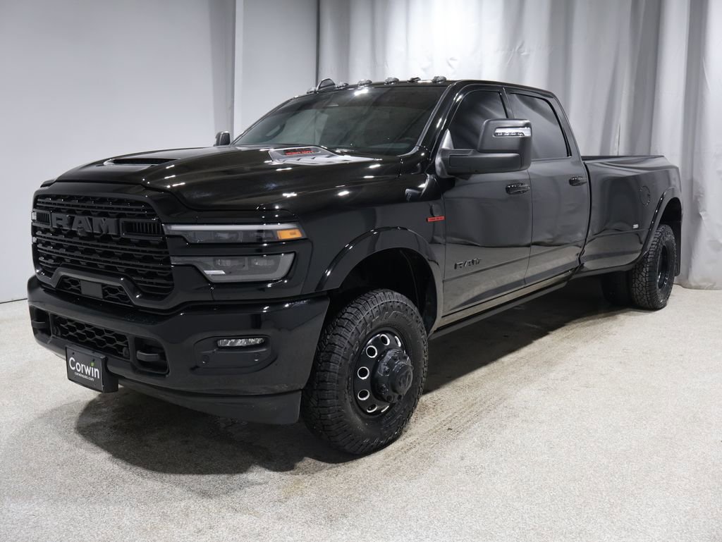 Used 2025 RAM 3500 Limited image 3