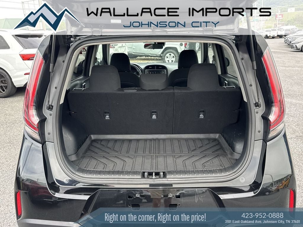 Used 2024 Kia Soul LX w/ Option Group 015 FWD image 40