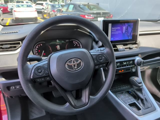 Used 2025 Toyota RAV4 XLE AWD/4WD image 23