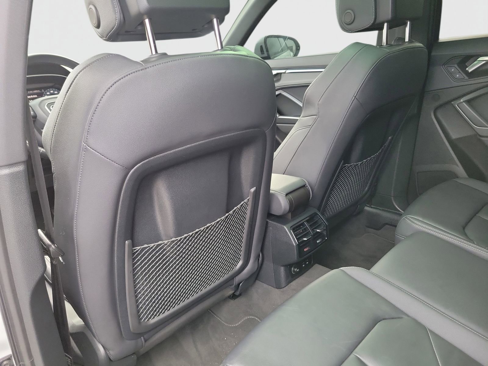 Used 2024 Audi Q3 2.0T Premium Plus image 13