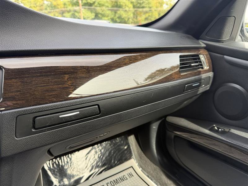 Used 2012 BMW 328i Convertible RWD image 26