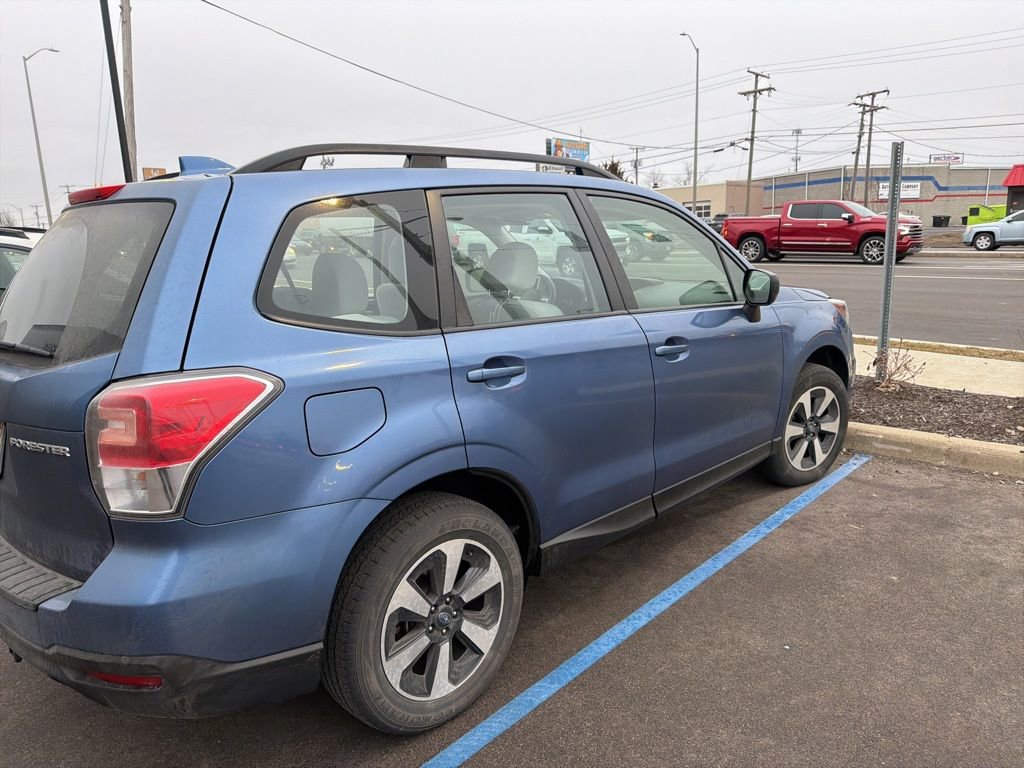Used 2018 Subaru Forester 2.5i w/ Alloy Wheel Package image 2