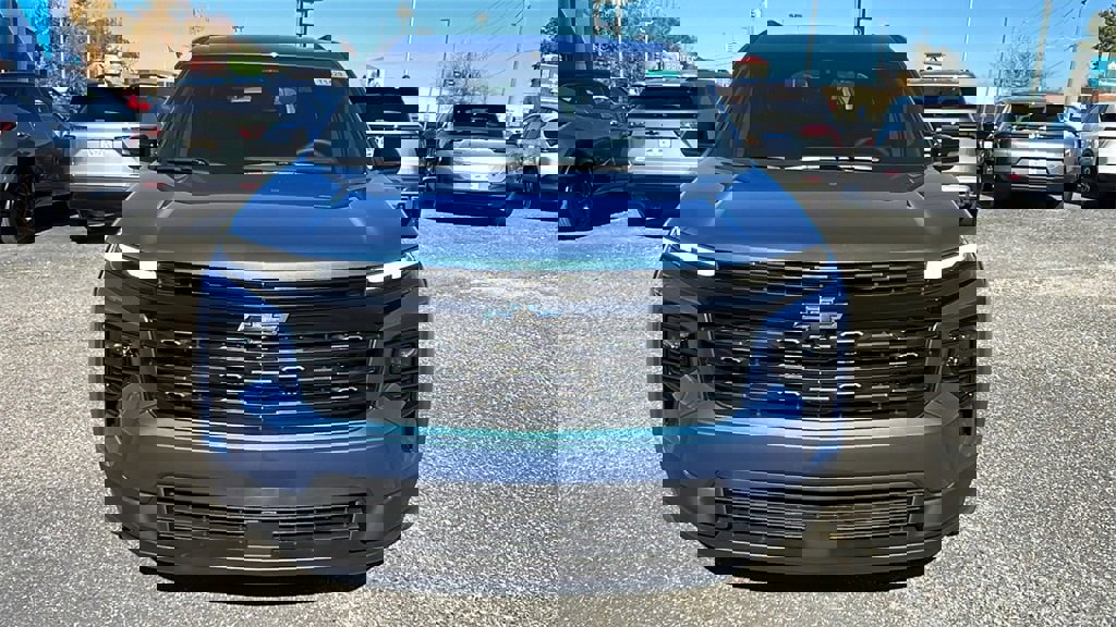 New 2026 Chevrolet Traverse LT w/ Midnight/Sport Edition image 2